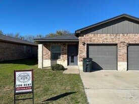 1203 Wales Dr in Killeen, TX - Building Photo
