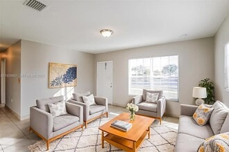 1231 NE 214th St in Miami, FL - Building Photo - Building Photo