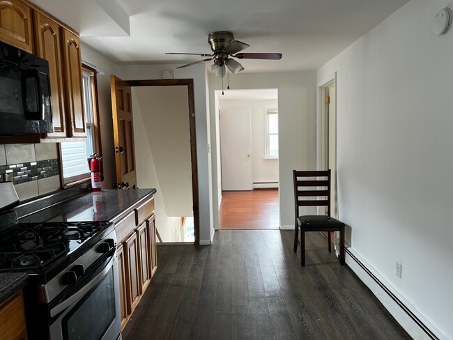 316 William St, Unit 1 in Harrison, NJ - Foto de edificio - Building Photo