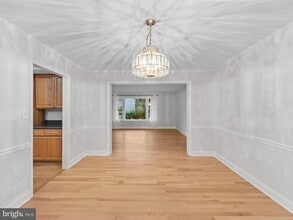 10034 Chatelaine Cir in Ellicott City, MD - Building Photo - Building Photo