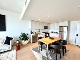 242 NW 32nd St, Unit A10 in Miami, FL - Building Photo