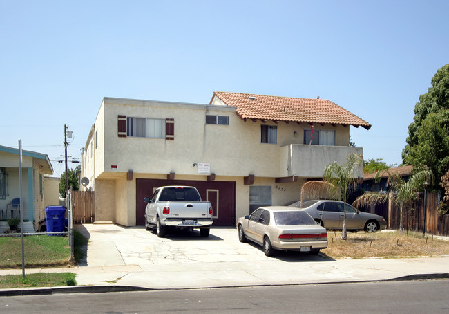 3754 Cherokee Ave in San Diego, CA - Foto de edificio - Building Photo