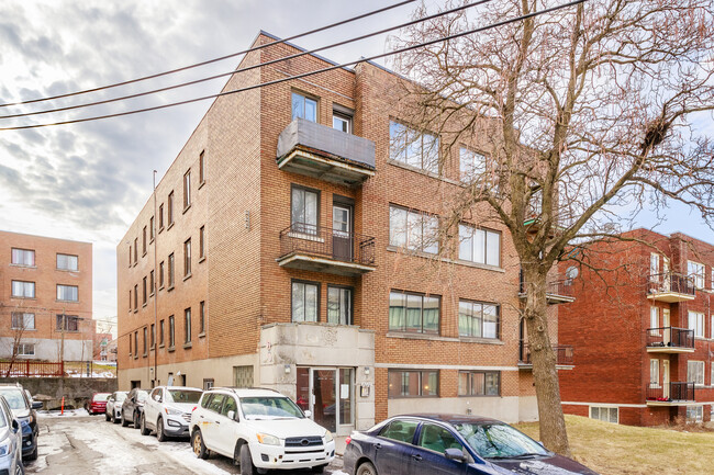 4010 De La Côte-Sainte-Catherine Ch in Montréal, QC - Building Photo - Building Photo