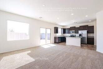 1323 E Palomino Way in Queen Creek, AZ - Building Photo - Building Photo