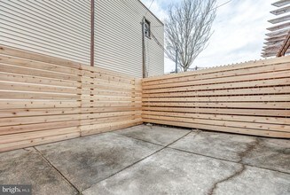 2434 E Dauphin St in Philadelphia, PA - Building Photo - Building Photo