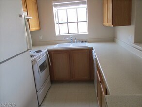 2967 Juniper Hills Blvd in Las Vegas, NV - Building Photo - Building Photo