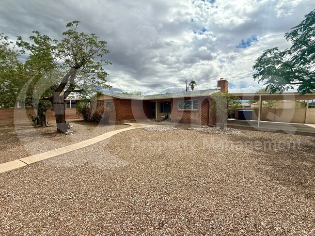 property at 2045 S Avenida Planeta