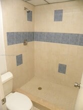 8050 W McNab Rd in Tamarac, FL - Building Photo - Building Photo
