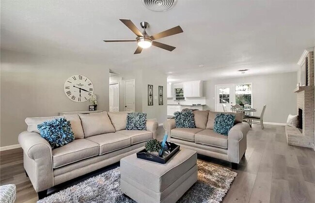 6110 Bullard Dr in Austin, TX - Building Photo - Building Photo