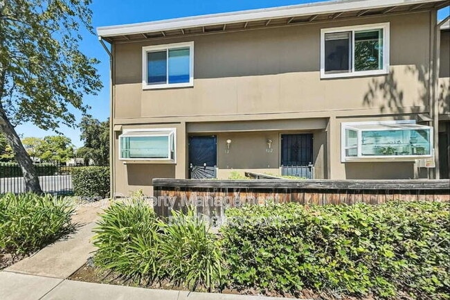 property at 5606 Hamilton St