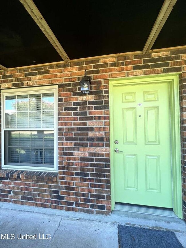 property at 1550 E 2nd St