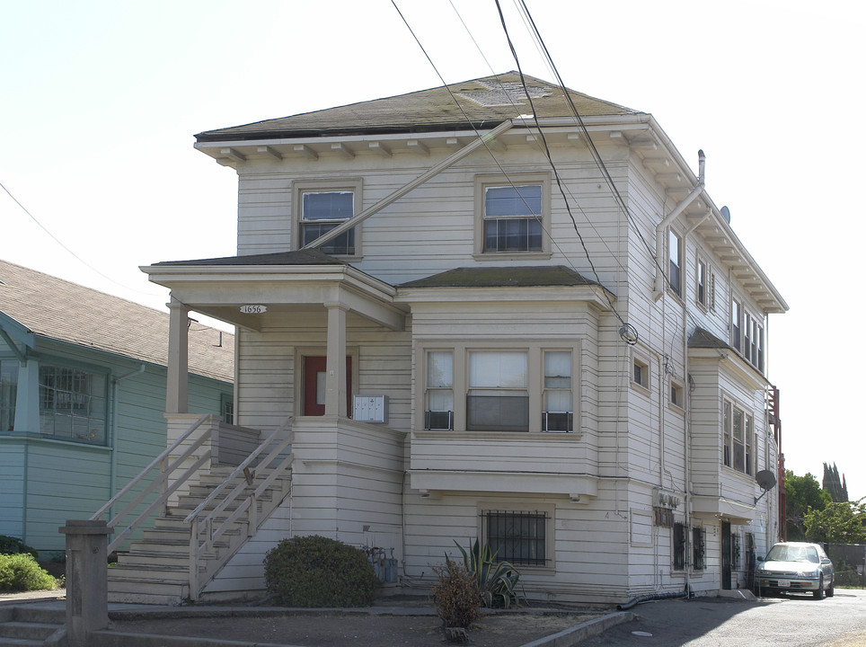 1656 84th Ave in Oakland, CA - Building Photo