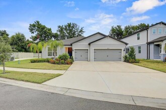 2824 Quail Crst Ct in Valrico, FL - Foto de edificio - Building Photo