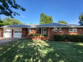 504 North Blvd in Edmond, OK - Building Photo