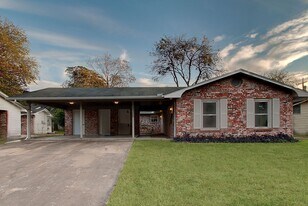 2305 Ventura Dr in Austin, TX - Building Photo