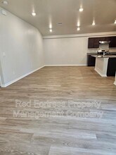 1957 Laverna Ave in Lehigh Acres, FL - Foto de edificio - Building Photo