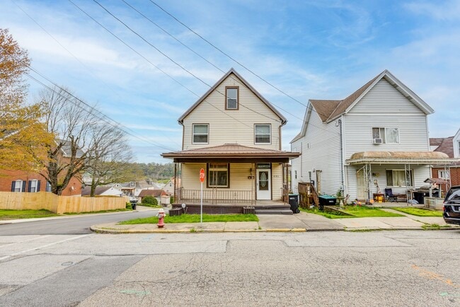 property at 401 W 9th Ave