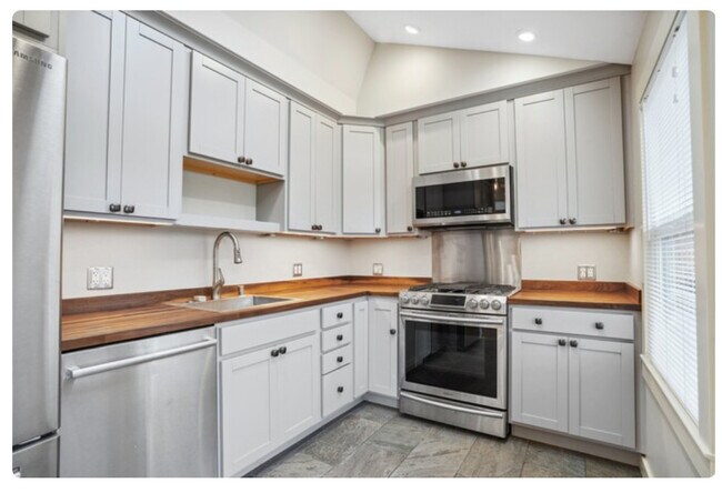 1428 7th St, Unit 1428 in Berkeley, CA - Foto de edificio - Building Photo