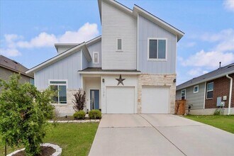 11721 American Mustang Lp in Manor, TX - Building Photo - Building Photo