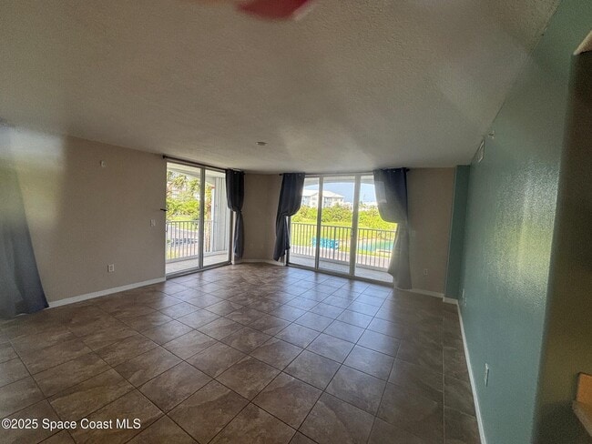 8922 Laguna Ln in Cape Canaveral, FL - Building Photo - Building Photo