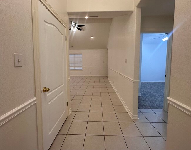 1014 Sapphire St in Laredo, TX - Building Photo - Building Photo