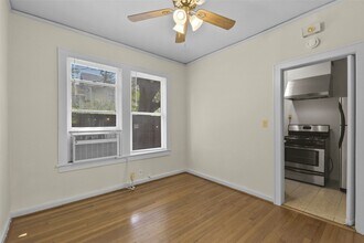 436 Westmoreland St in Houston, TX - Building Photo - Building Photo