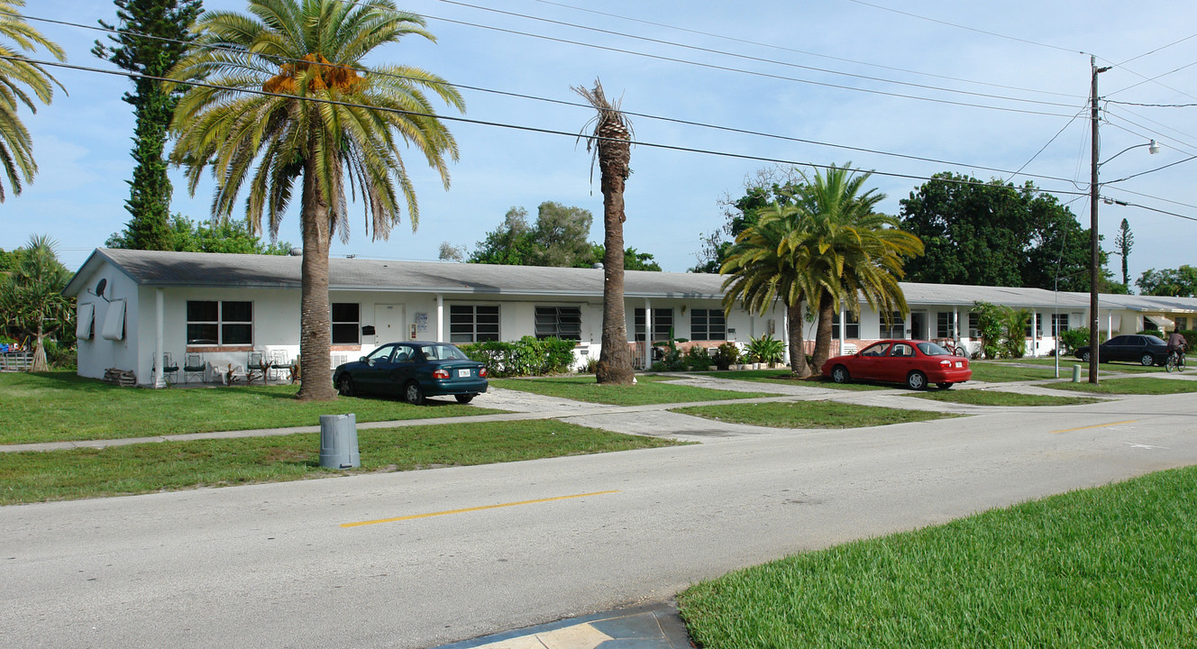 1645 NW 60th Ave in Fort Lauderdale, FL - Building Photo