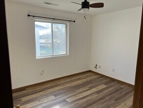 457 N Front St, Unit 205 in North Liberty, IA - Building Photo - Building Photo