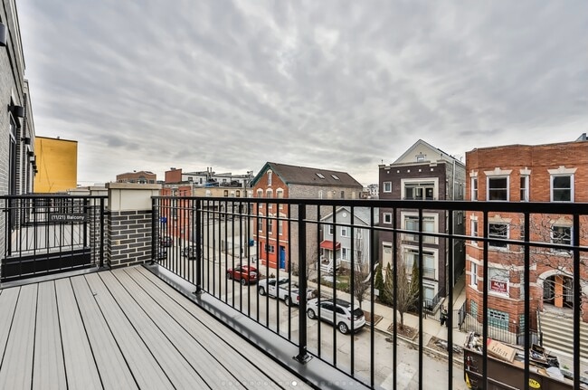 815 N Paulina St, Unit 2S, Unit 2S