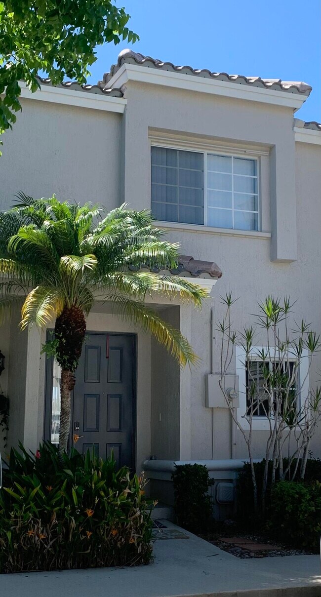 4811 NW 58th Manor in Coconut Creek, FL - Building Photo - Building Photo