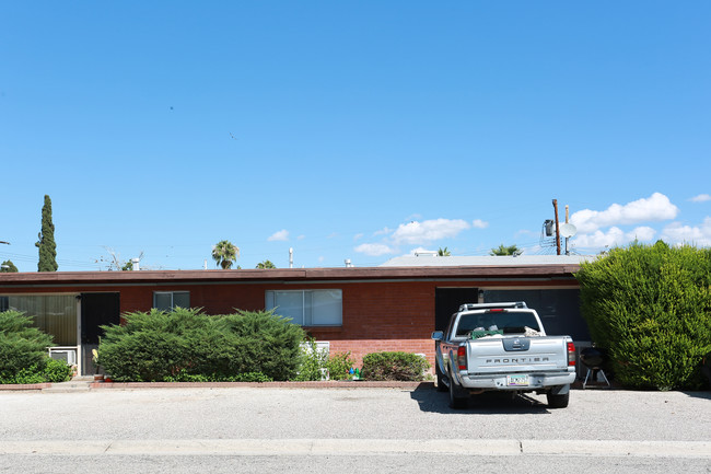 Craig Apartments in Tucson, AZ - Building Photo - Building Photo