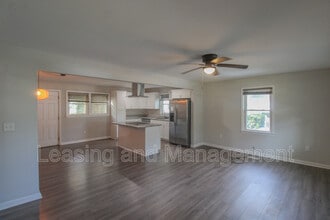 1087 Bexley St in North Charleston, SC - Building Photo - Building Photo