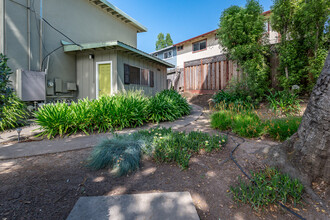 2875-2895 Capitola Rd in Santa Cruz, CA - Building Photo - Building Photo