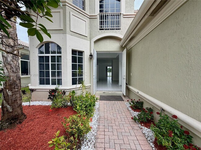 6744 SW 195th Ave in Fort Lauderdale, FL - Building Photo - Building Photo
