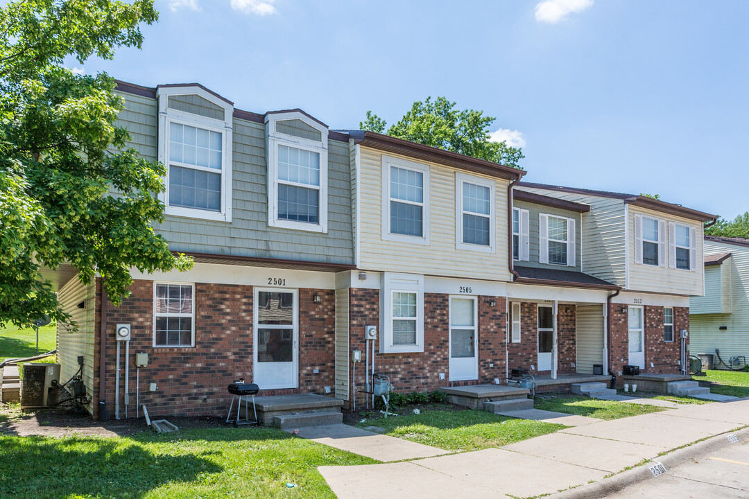 Walden Ridge Townhomes in Iowa City, IA - Foto de edificio