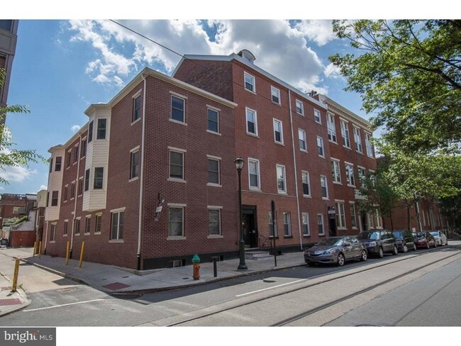 property at 305 S 11th St