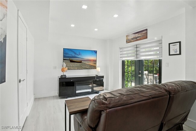 property at 936 Panther Creek Ln