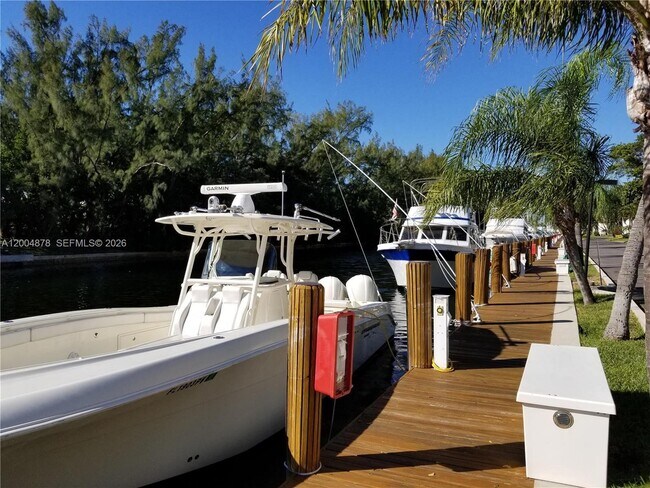 6207 Bay Club Dr in Fort Lauderdale, FL - Building Photo - Building Photo
