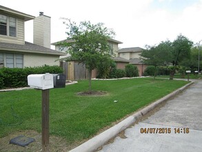 10834 Sugar Hill Dr in Houston, TX - Building Photo - Building Photo