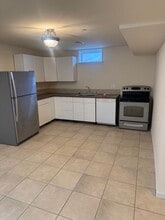 8701 Lindendale Dr in Laurel, MD - Foto de edificio - Building Photo