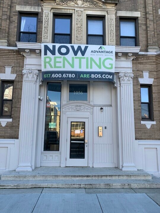 1056 Commonwealth Ave in Boston, MA - Building Photo