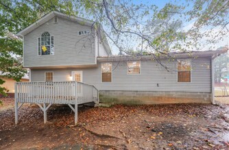 6614 Rebecca Lou Ln in Lithonia, GA - Building Photo - Building Photo