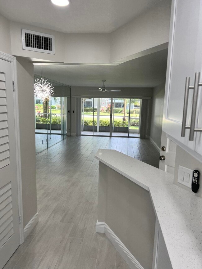 2 Garden St in Jupiter, FL - Building Photo - Building Photo