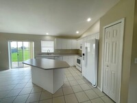 226 Magellan St in Ft. Myers, FL - Foto de edificio - Building Photo