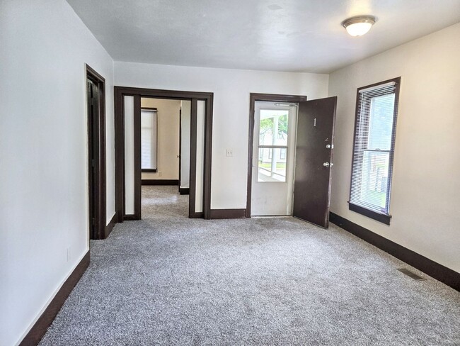 1201 Douglas Ave in Kalamazoo, MI - Building Photo - Building Photo