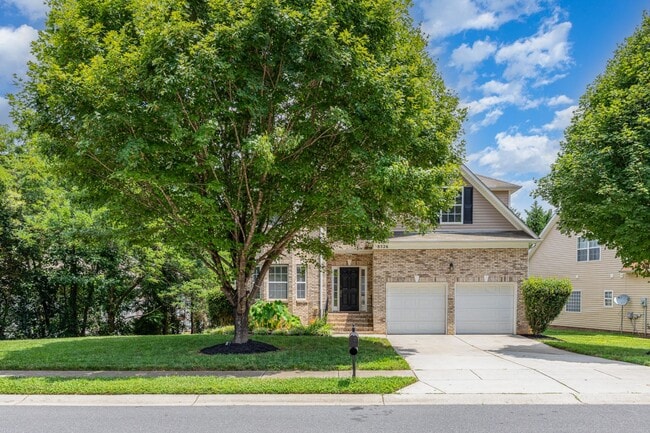 property at 8526 Suttonview Dr