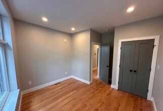 16 Baker Ct, Unit 1 in Boston, MA - Building Photo - Building Photo