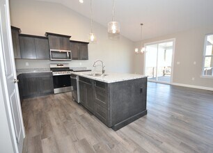 2001 Morning Side Pl, Unit 2001 in Maryville, IL - Foto de edificio - Building Photo