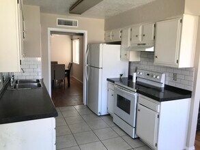 10229 Ashwood Dr in El Paso, TX - Building Photo - Building Photo
