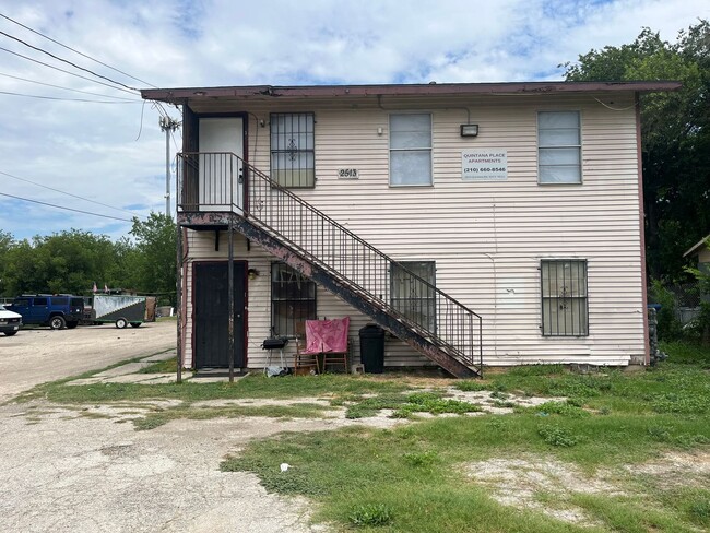 property at 2513 Quintana Rd
